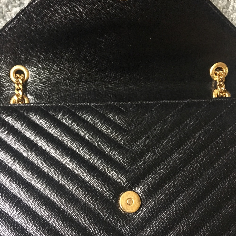 Saint Laurent Large Grain Black Leather Shoulder - Picture 4 of 8